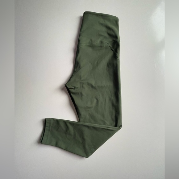 Girlfriend Collective Compressive High-Rise 7/8 Legging - Picture 1 of 7